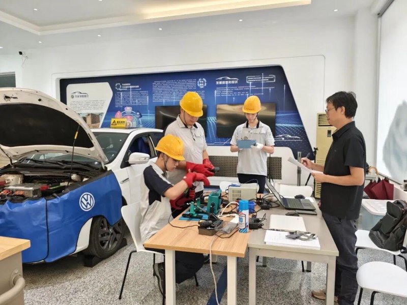 APP定制开发：企业移动战略的引擎